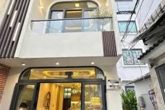 Bán nhà mặt tiền 65m2 gần vòng xoay Tân An