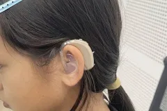 MÁY TRỢ THÍNH – CHUẨN BỊ HÀNH TRANG ĐỂ CON TỰ TIN ĐẾN TRƯỜNG