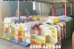 Kệ gỗ mầm non tại Đồng Nai