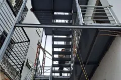 Thi công cầu thang thoát hiểm tại TP.HCM