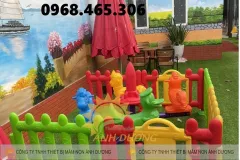 Hàng rào nhựa cho khu vui chơi trẻ em tại TP.HCM