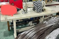Có cửa hàng thời trang nên bán thêm gì hợp lý
