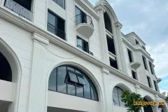 Vách kính - Điểm nhấn kiến trúc cho căn liền kề tại dự án Kim Chung Di Trạch