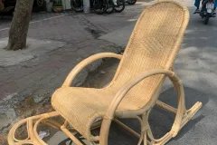 Ghế bập bênh mây đan kín