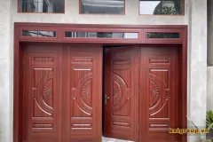 Cửa thép vân gỗ có bền không? Độ bền và khả năng chịu thời tiết