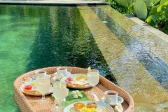 Khay nổi hồ bơi nhựa giả mây
