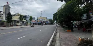GIÁ RẺ BẤT NGỜ!!! Nhà NGAY TRUNG TÂM TP. Mỹ Tho. MẶT TIỀN Nguyễn Văn Nguyễn, P.8