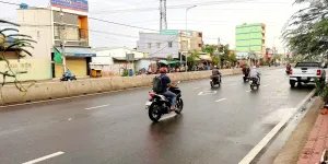 CHO THUÊ 1100M2 KHO MT ĐƯỜNG NGUYỄN CỬU PHÚ