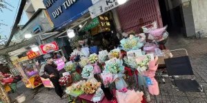 Chính chủ sang nhượng shop hoa mặt tiền đường 17, quận 7 - Đối diện trường Lê