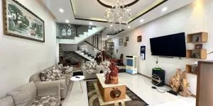 Bán nhà mặt tiền đường 357, Phước Long B, Q9, Thủ Đức, TP HCM. DT 95m2, 3 tầng,