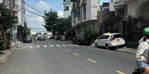 Bán nhà Hẻm 8m Bạch Đằng - ngay Sân bay Tân Sơn Nhất, 5x10m, 2 Tầng cũ, 3 PN,
