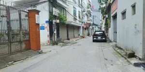 Cô Lan cán bộ về hưu gửi bán nhà trung tâm Thạch Bàn, Long Biên dưới 6.6 tỷ. DT