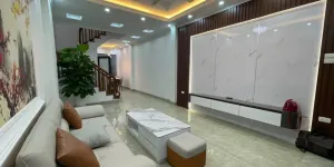 Bán Nhà Hoa Lâm, Việt Hưng Long Biên, 56m2  x 5 tầng, ô tô đỗ cửa, dưới 8,3 tỷ