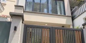 Nhà Trung Tâm Quận 10 – Ngang Hiếm 4.4m Nở Hậu – Hai Mặt Hẻm HXH – Sát CMT8