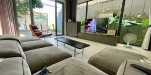 Chính chủ bán nhà phố Phú Thuận - 213m2, mặt tiền 8m, hẻm ô tô 7m, 4PN, giá