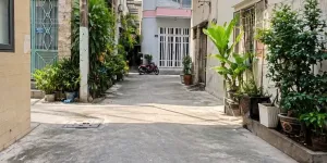 Sang nhượng vị thế Kim Cương Q10, 2 mặt hẻm xe hơi, giá 15 tỷ