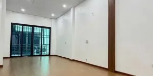 Bùi Huy Bích 36m² 2 Tầng - Nhà Mới Xây - Ô Tô Vào Đường Rộng