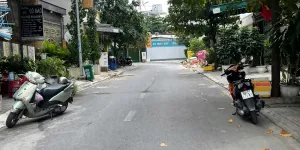 ⚡ DƯỚI 5 TỶ CÓ 150M² NGANG 5M – HẺM Ô TÔ HÀ HUY GIÁP – FULL THỔ CƯ – 7 PHÒNG