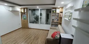 CHO THUÊ NHÀ NGÕ 1xx NGUYỄN CHÍ THANH – ĐỐNG ĐA  5 TẦNG  THANG MÁY  8PN  30