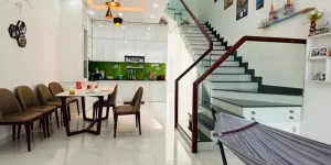 BÁN NHÀ MẶT TIỀN KDC GIA HÒA BÌNH HƯNG BÌNH CHÁNH - 100M2 (5X20) 3 TẦNG - SÂN Ô