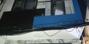 GẤP BÁN - GIÁ TỐT - NHÀ ĐẸP Ở NGAY - 3 TẦNG - GẦN MẶT TIỀN - HẺM XE HƠI ĐỖ CỬA