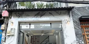 Bán nhà riêng 3 tầng 50m2 gần Aeon Mall giá 5,28 tỷ