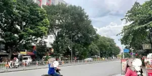Bán nhà Mặt tiền Bờ Bao Tân Thắng, đối diện Aeon Mail, 4,2x18m, 2 Tầng cũ, chỉ