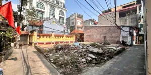 bán đất Chu Huy Mân 8 tỷ 62m lô góc,ô tô nhỏ lùi cửa
