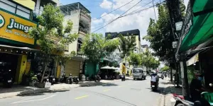Bán nhà Mặt tiền D5 - giao Nguyễn Gia Trí - Bình Thạnh, 4,2x20m, 5 Tầng, 9PN,