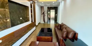 Bán nhà 5 tầng thang máy mới đẹp Lê Đại Hành, 38m2, mặt tiền 4.4m, 14 tỷ