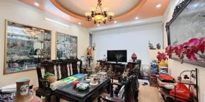 Bán nhà phố cổ Hàng Bông 45m², 6 tầng, mặt tiền 4m, giá 19,4 tỉ, xách vali vào