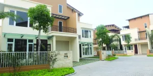 Nhà Vườn Việt Hưng Long Biên 35 tỷ 105m ô tô vỉa hè