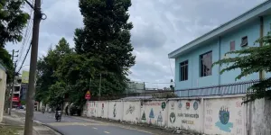 Siêu phẩm nhà mới 4 tầng có thang máy, full nội thất, 6 phòng ngủ, sân ô tô,