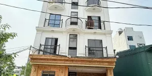 Bán tòa nhà 8 tầng mặt tiền 9.5m tại Lai Xá, 39.5 tỷ