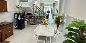 Nhà đẹp ở ngay, 3 tầng BTCT, chủ tự xây, yên tâm khi ở, shr hoàn công đủ, Thạnh