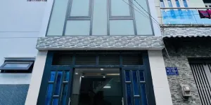 Nhà mặt tiền kinh doanh Bình Tân, 3 tầng, 3PN, đường 5m thông thoáng, giá chỉ