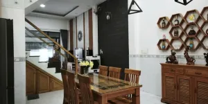 Bán nhà 3 tầng đường Số 11, Linh Xuân, Thủ Đức, TP HCM. DT 65m2, giá 6,88  tỷ,