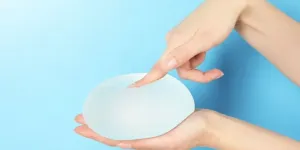 Tìm hiểu bao xơ túi ngực và bí quyết giữ vòng 1 mềm mại sau nâng ngực